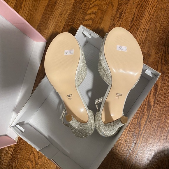 NIB Vintage-Inspired Bridal High Heels Size 8.5 - Picture 4 of 4
